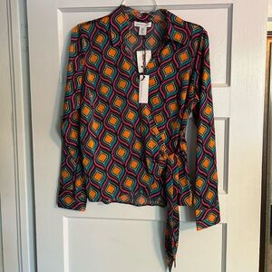NWT Cupcakes and Cashmere retro style wrap top, M